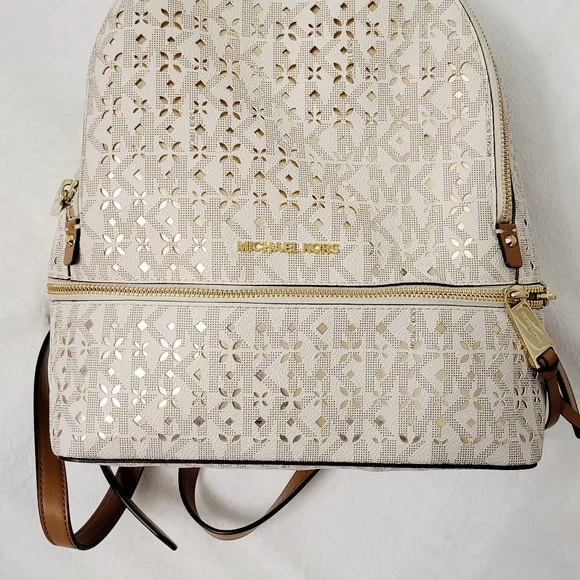 NWOT Michael Kors Medium Backpack - Picture 3 of 6